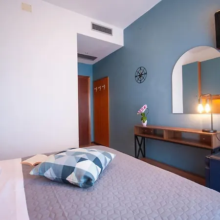 Hotel Crystal 3*