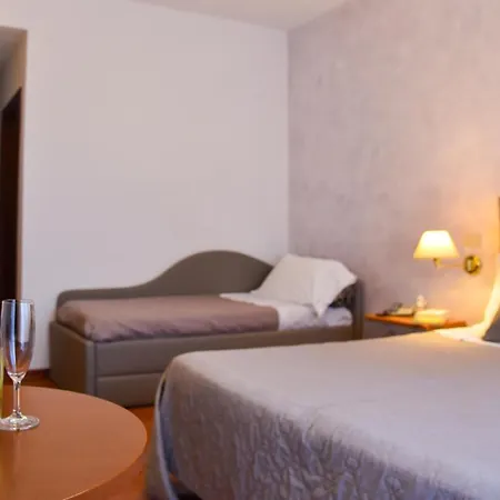 Hotel Crystal 3*